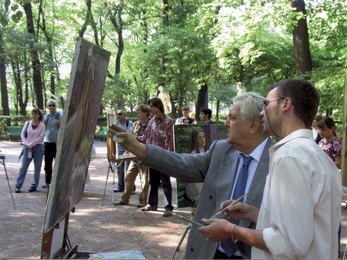 Илья Глазунов со студентами в Летнем саду. Санкт-Петербург